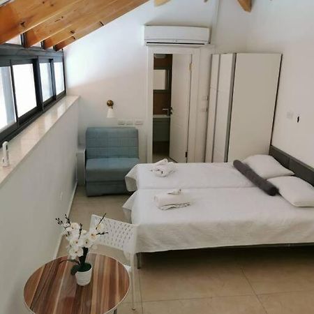 A Wonderful Studio6 Apt In The Center Of Baitulmaqdis Luaran gambar